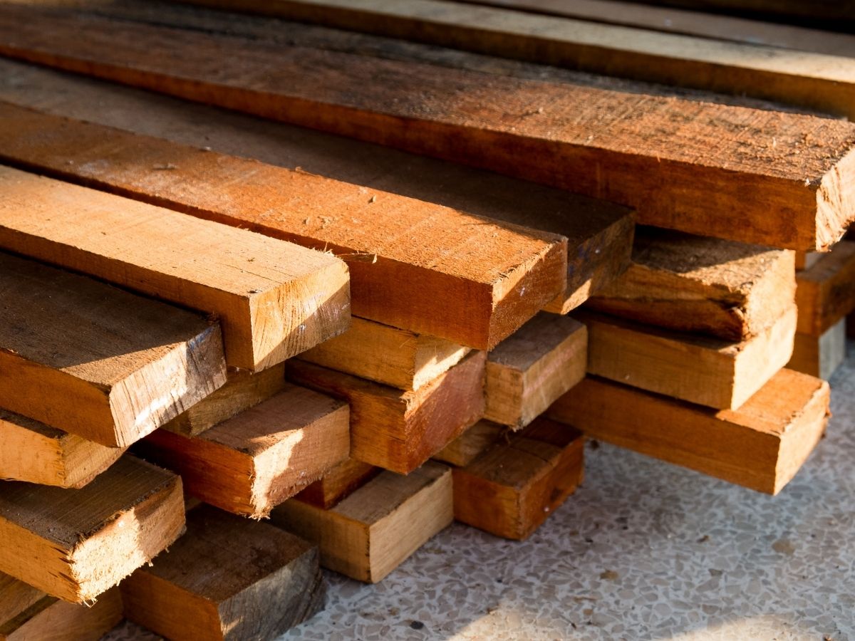 Home Sawn timber stacks ready for grading — SARAGIRE